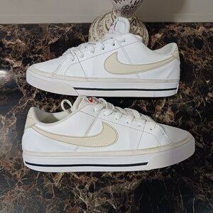 Nike Court Legacy Streetwear/Lifestyle/Tennis Shoes Size 8 for Women